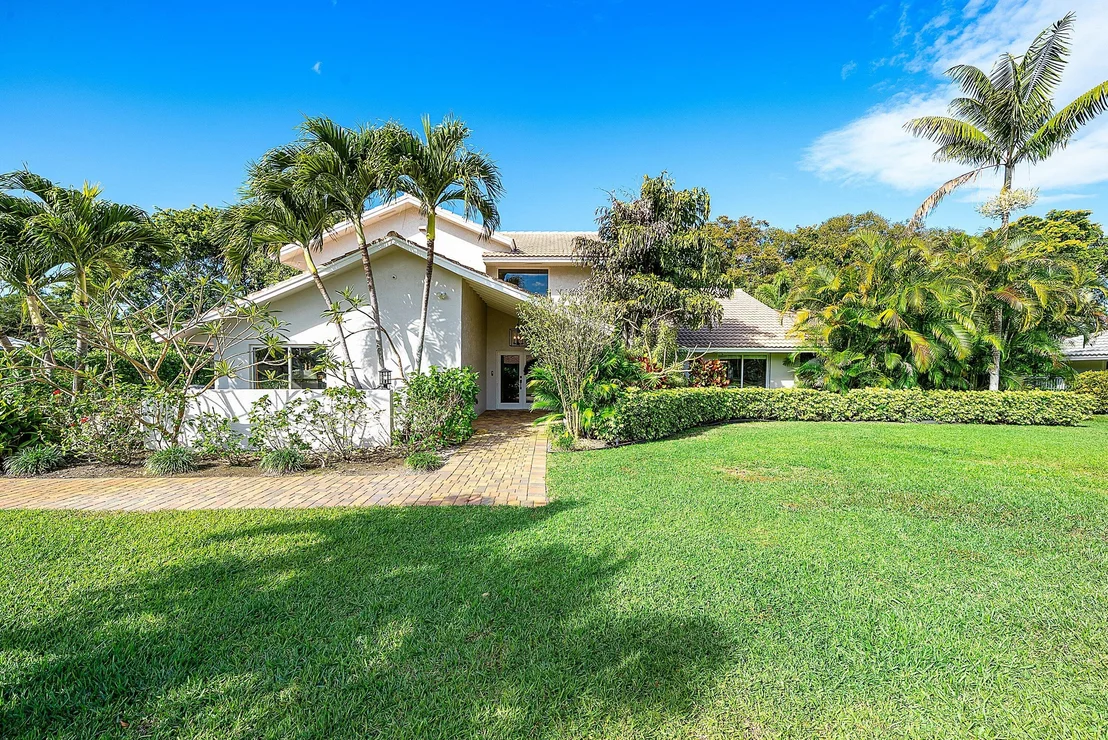 Photo of 10893 Gleneagles Road