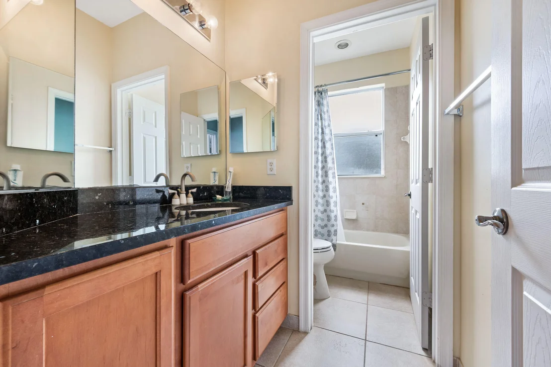 Photo of 658 Cresta Circle