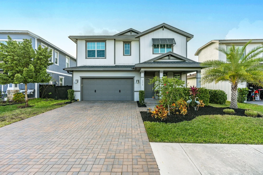 Photo of 1319 Arrowhead Point Road