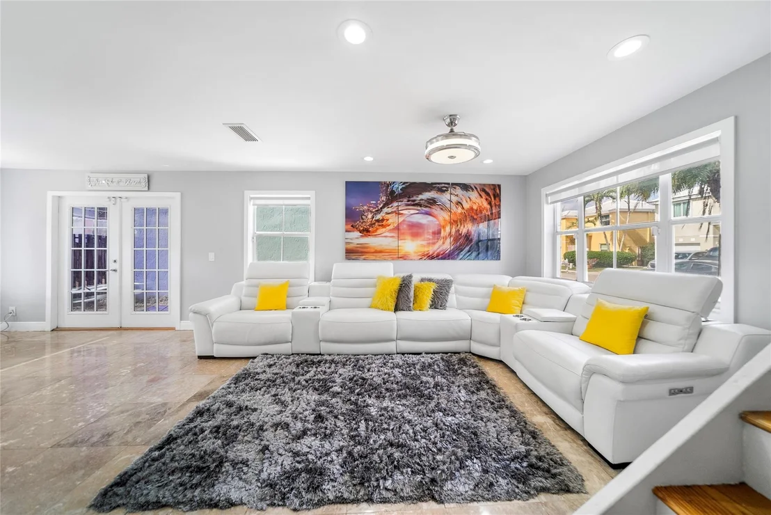 Photo of 6652 Bayfront Drive