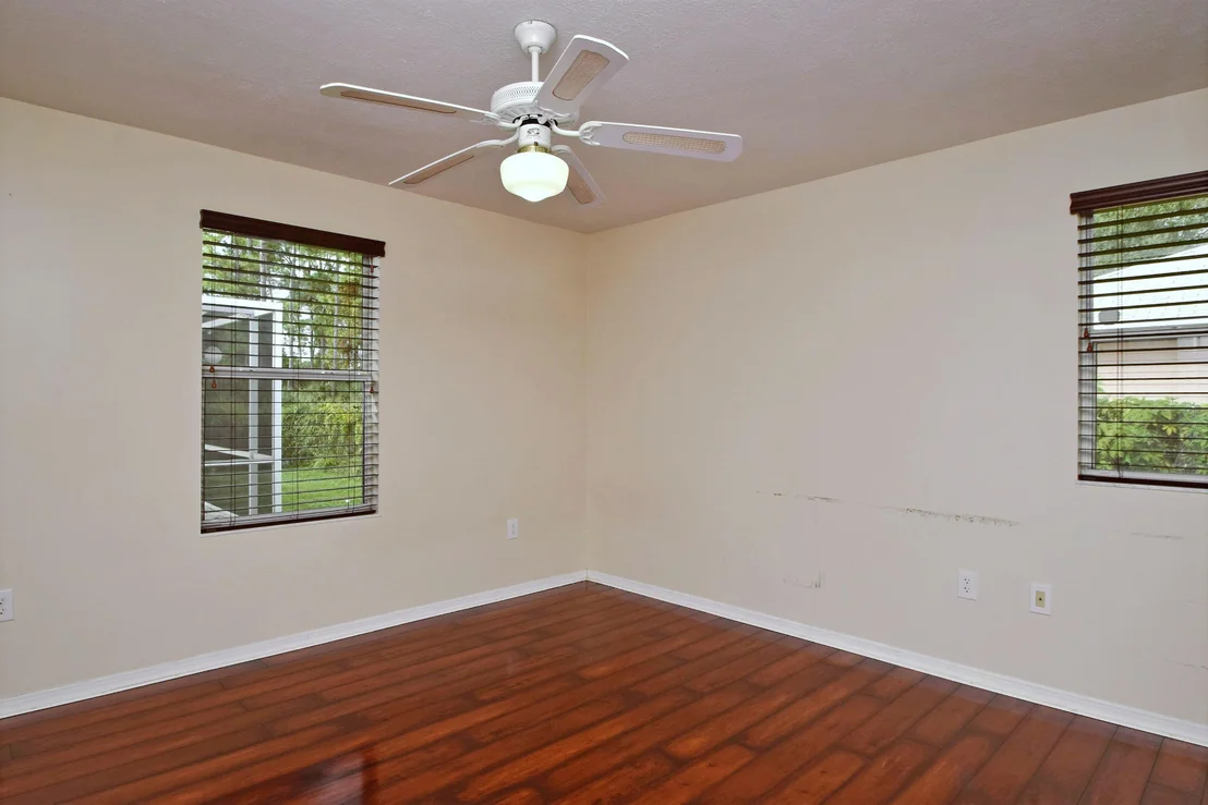 Photo of 5909 Sunset Boulevard