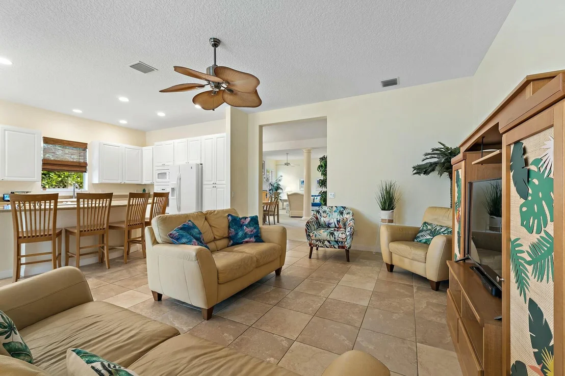 Photo of 2628 W Community Drive