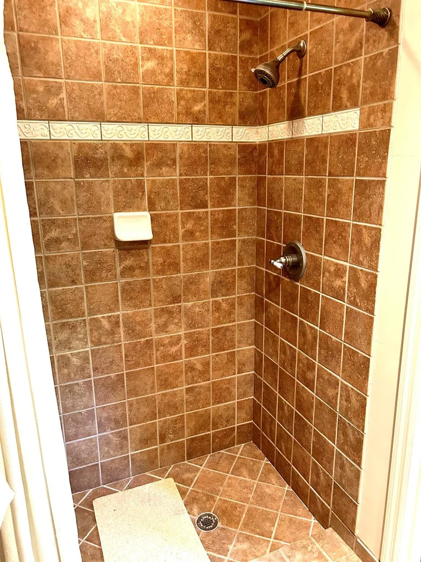 Photo of 44 W Cypress Road