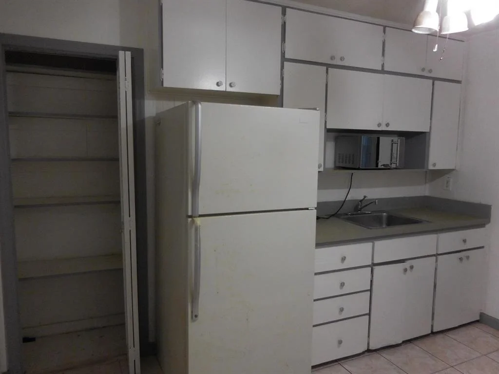 Photo of 830 Colonial Road