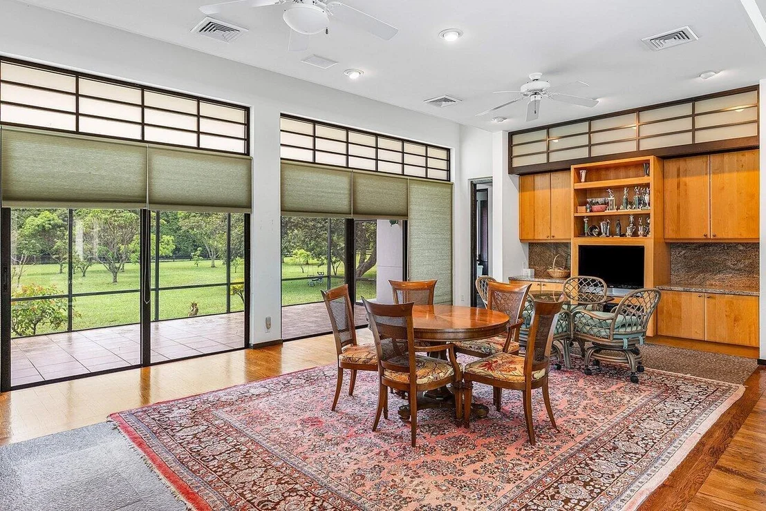 Photo of 8549 SURREY Lane
