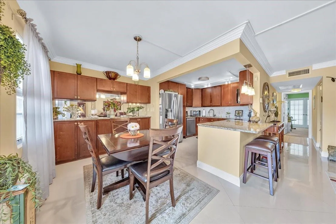 Photo of 2047 WOLVERTON C