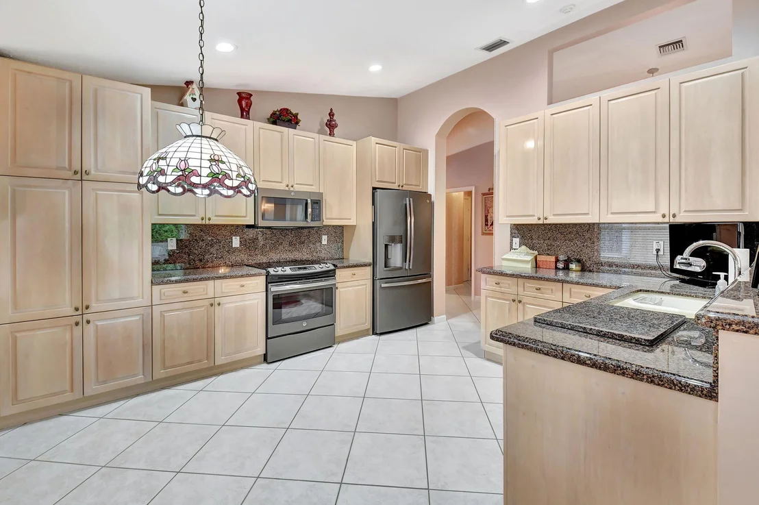 Photo of 5145 Glenville Drive