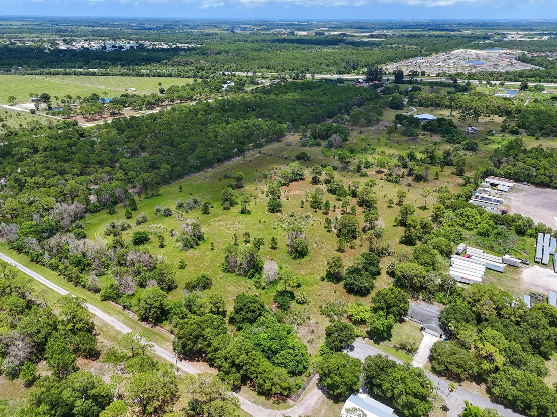Photo of 425 N FFA Road