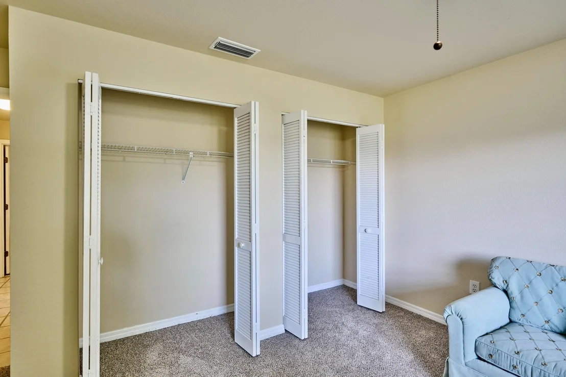 Photo of 415 Mac Lane