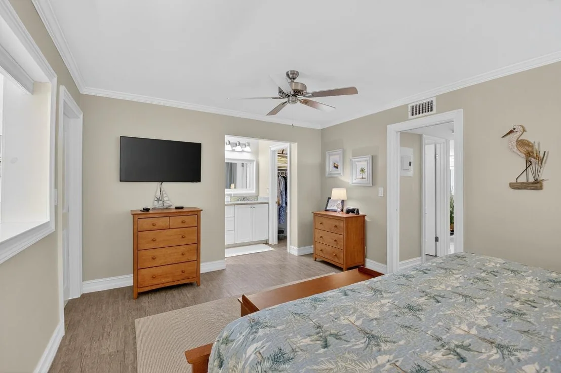 Photo of Unit C at 557 High Point Drive