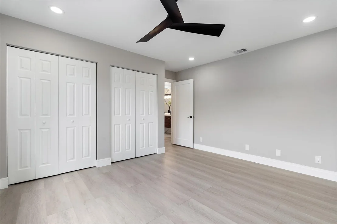 Photo of 9471 Sun Pointe Drive