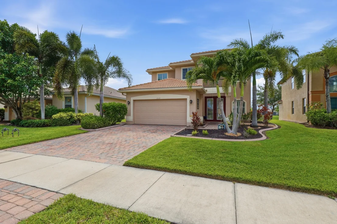 Photo of 1517 Birdie Drive