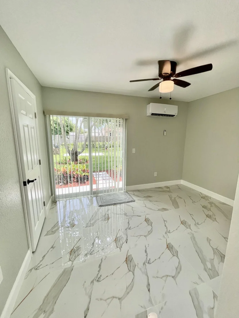 Photo of 1017 Avon Road