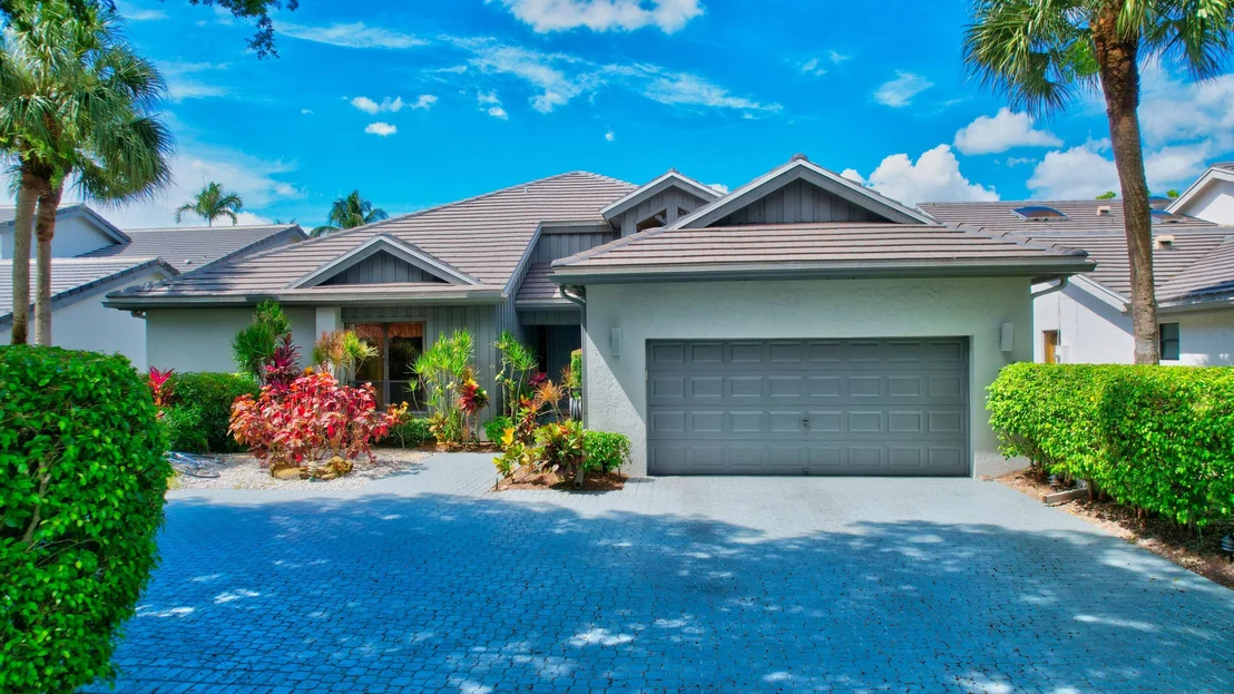 Photo of 7544 Rexford Road