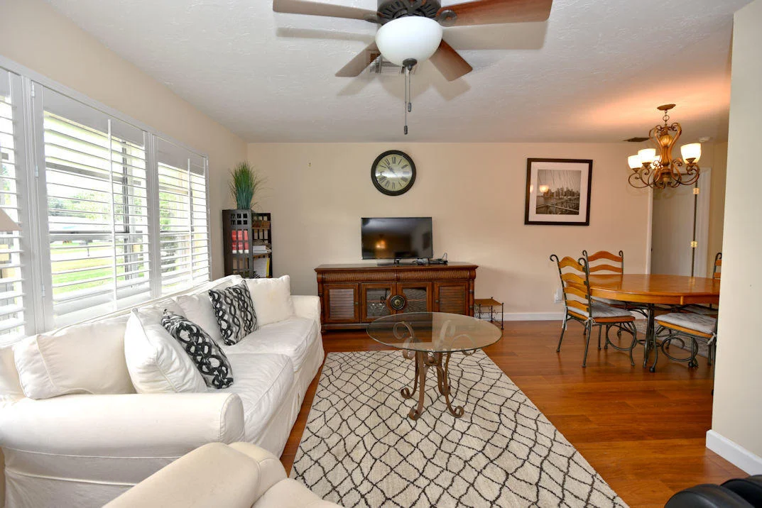 Photo of 609 Oak Terrace