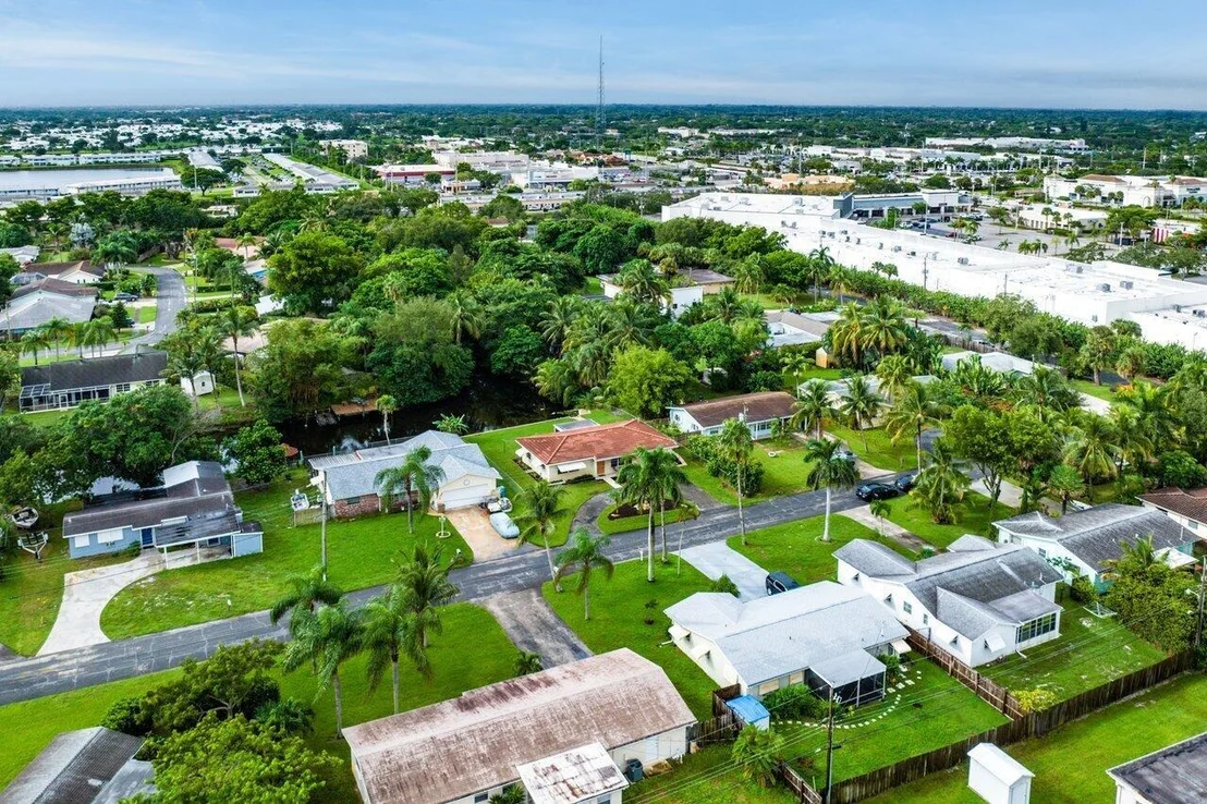 Photo of 16 Velaire Drive