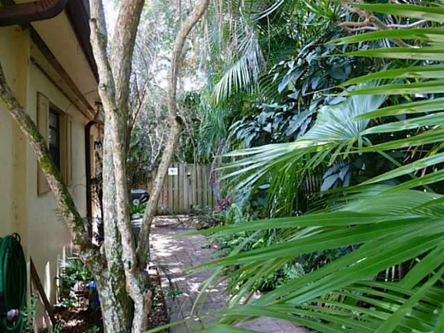 Photo of 770 Alamanda Street