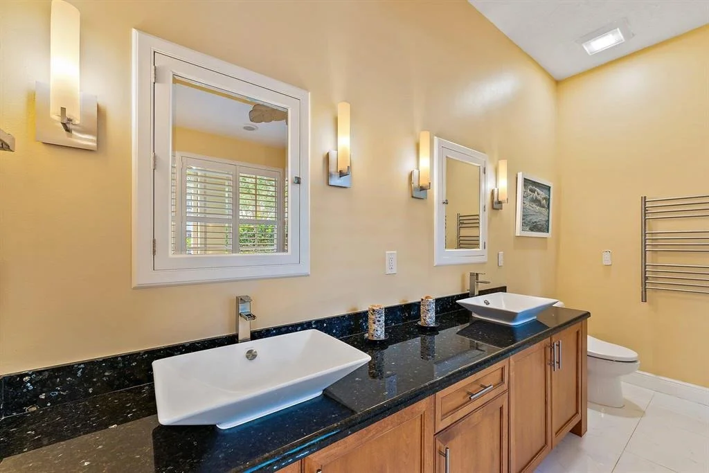 Photo of 231 W Bay Cedar Circle