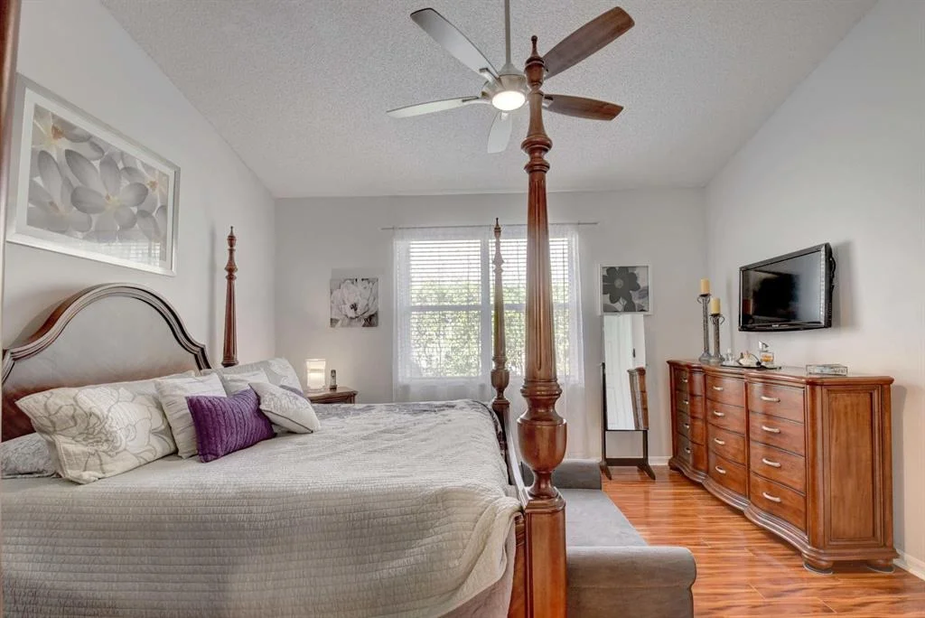 Photo of 6169 Heliconia Road