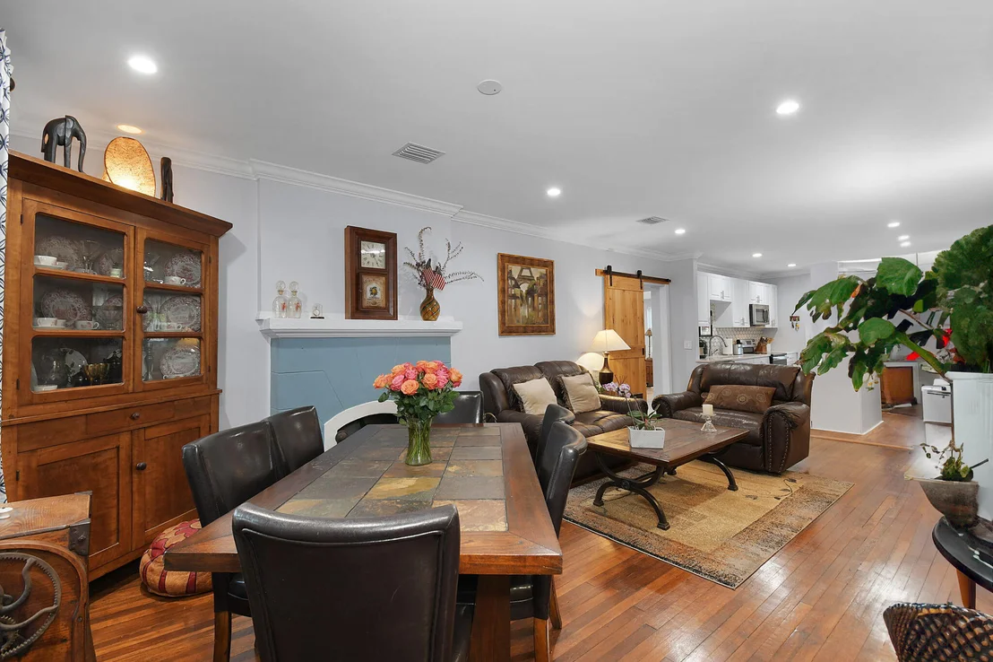 Photo of 525 Evergreen Drive