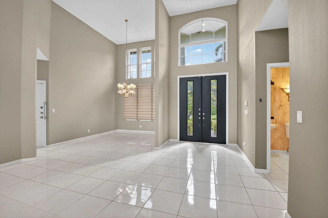 Photo of 7686 La Corniche Circle