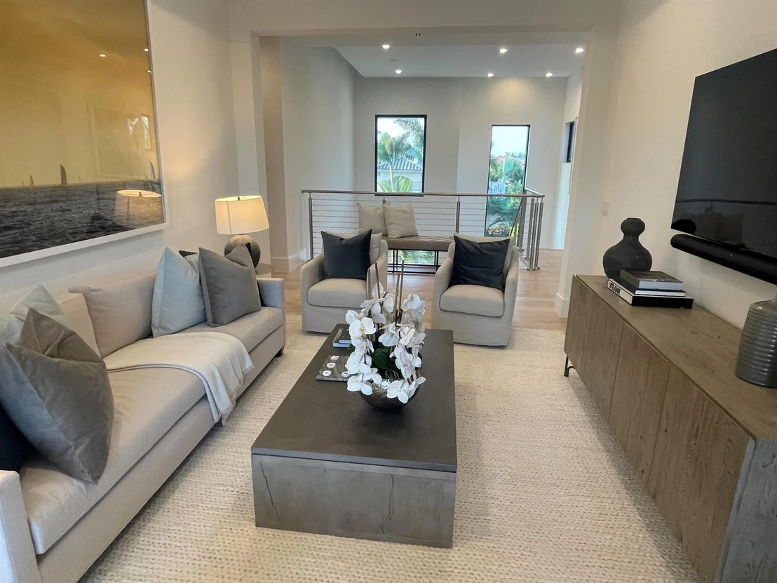 Photo of 660 NE 29th Place