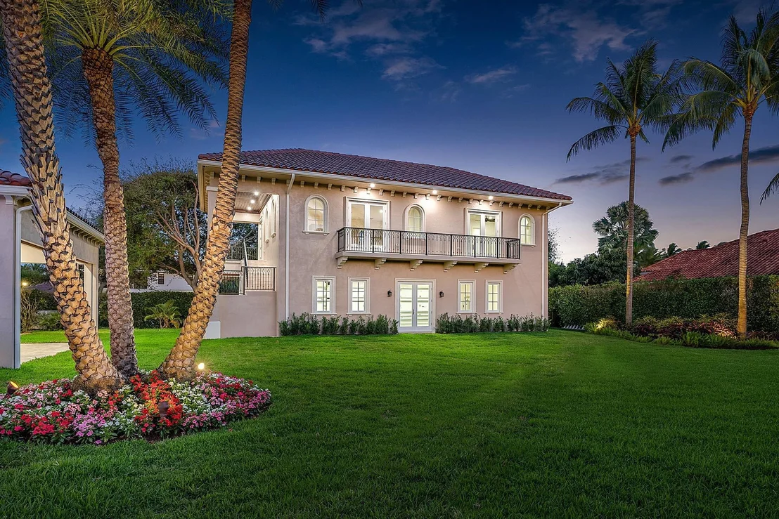 Photo of 384 Royal Palm Way