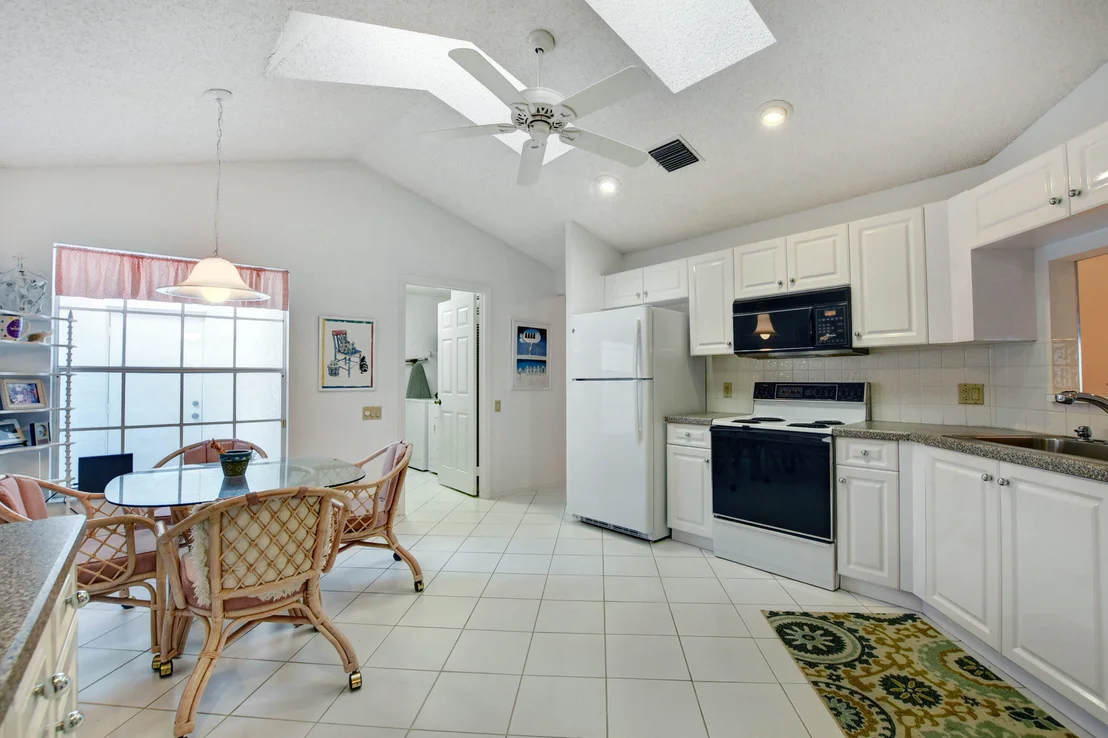 Photo of 6086 Bay Isles Drive