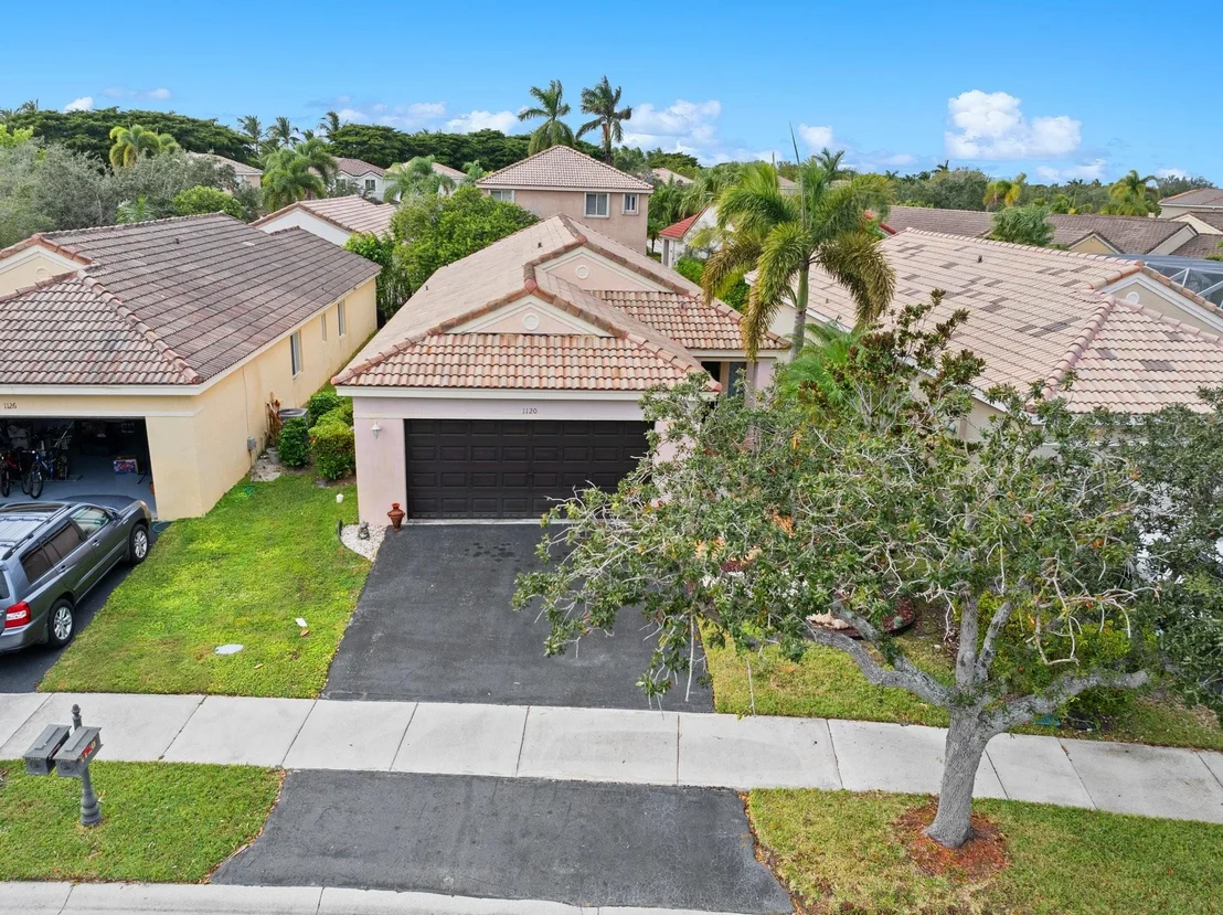 Photo of 1120 Alexander Bend