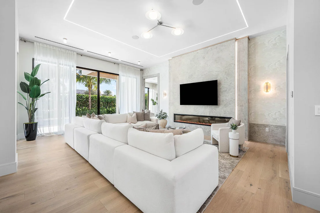 Photo of 2240 Date Palm Road