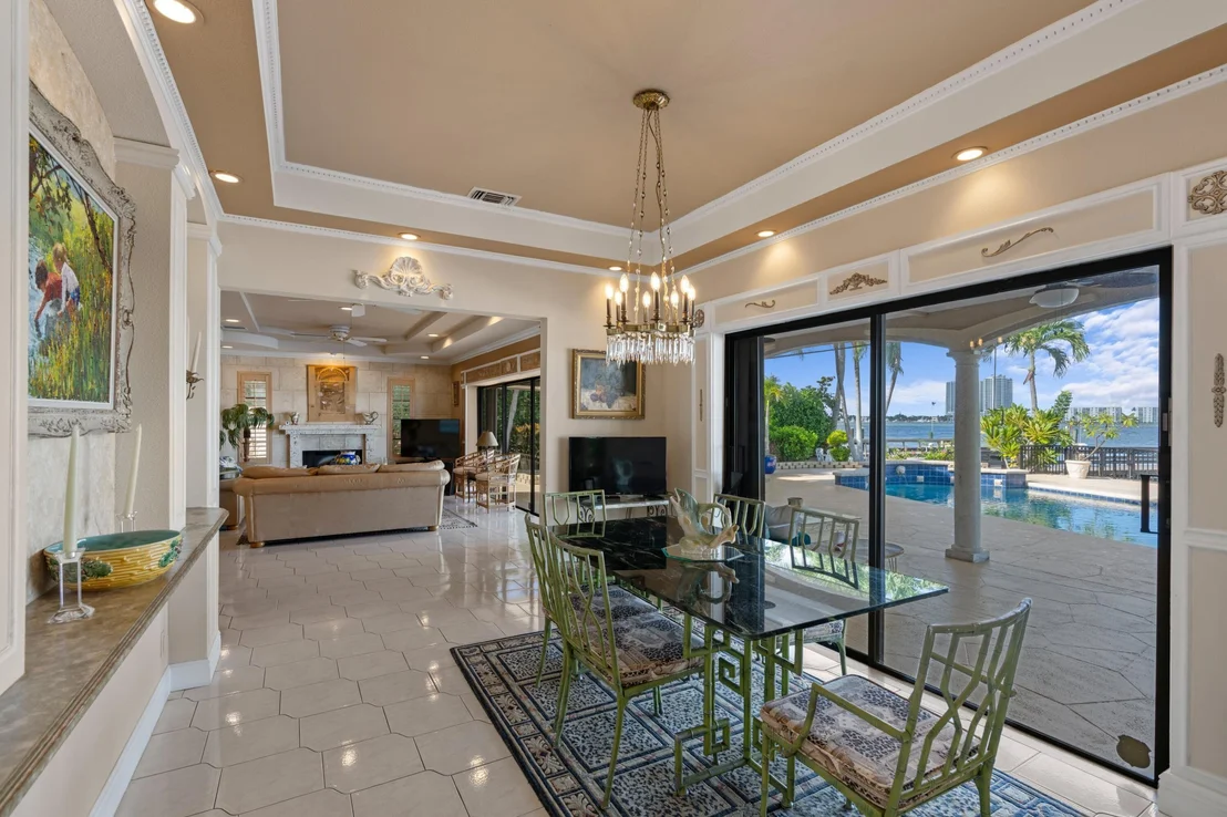 Photo of 1010 Pine Point Road