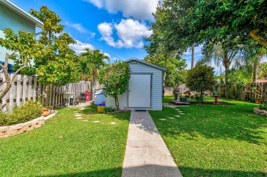 Photo of 305 5th Street