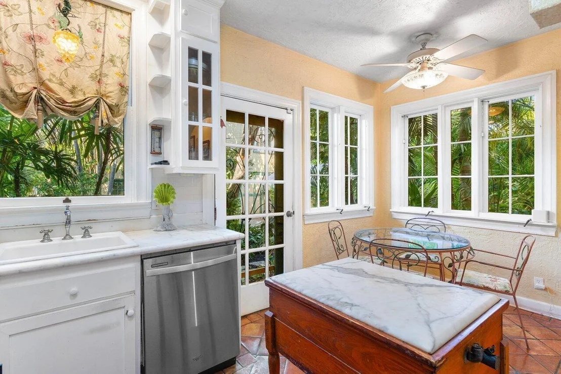 Photo of 739 Sunset Road
