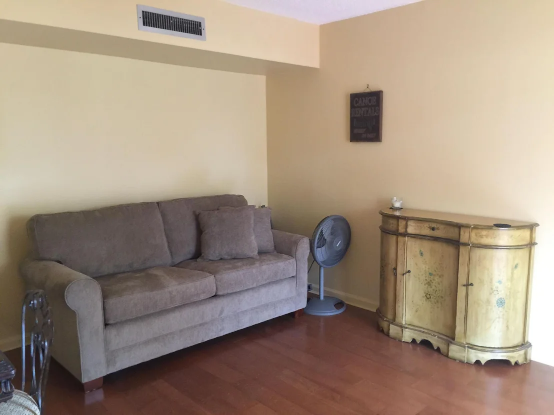 Photo of Unit B at 5 Atrium Circle