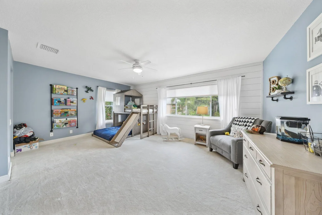 Photo of 423 Meadowlark Drive