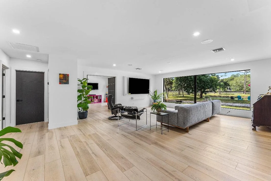 Photo of 6296 188th Trail N