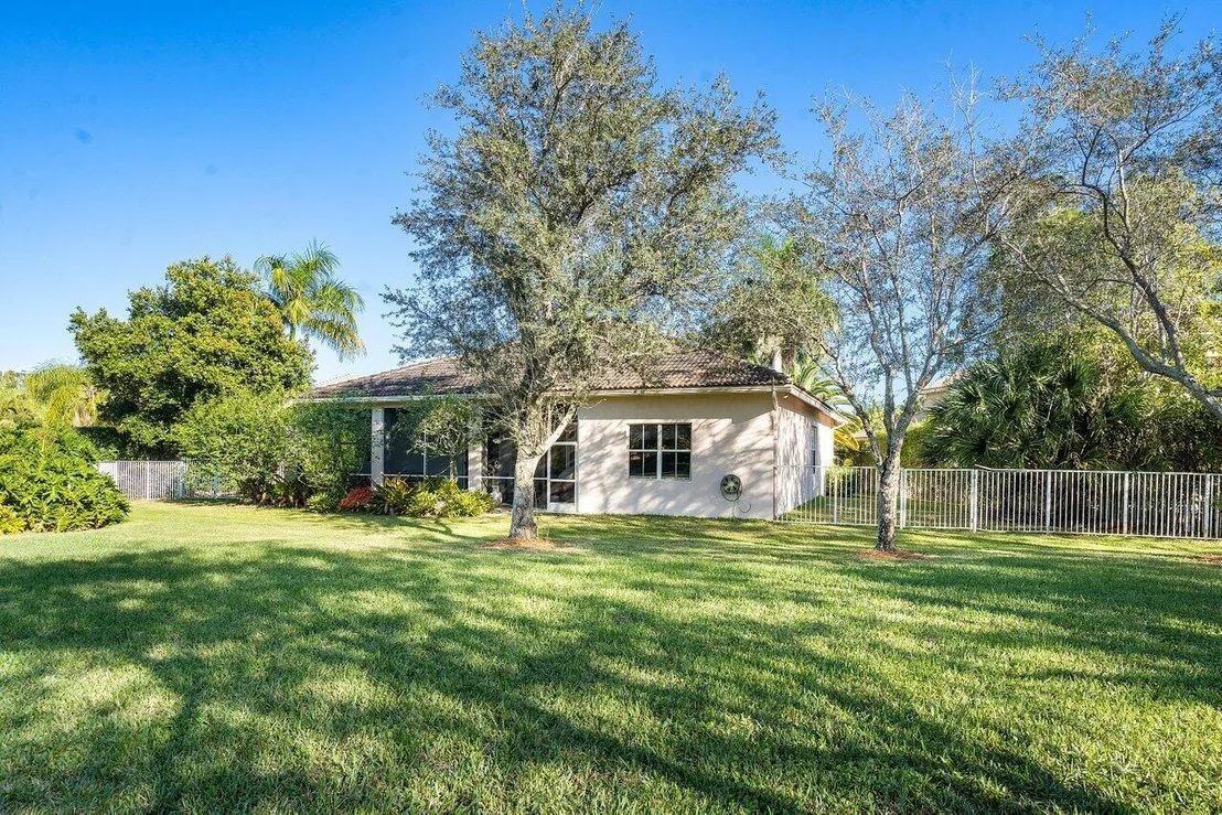 Photo of 1406 Blue Jay Circle