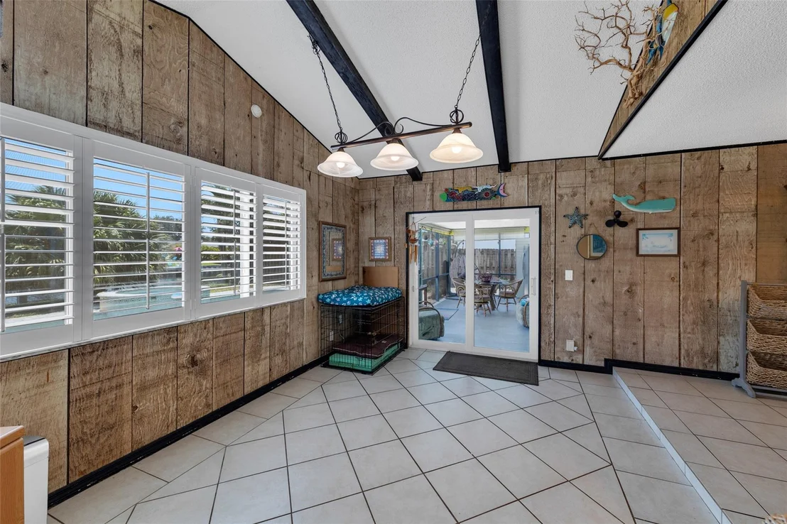 Photo of 2919 Cormorant Road