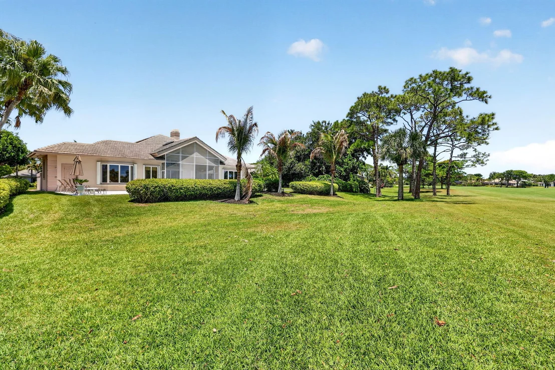 Photo of 6711 SE Barrington Drive