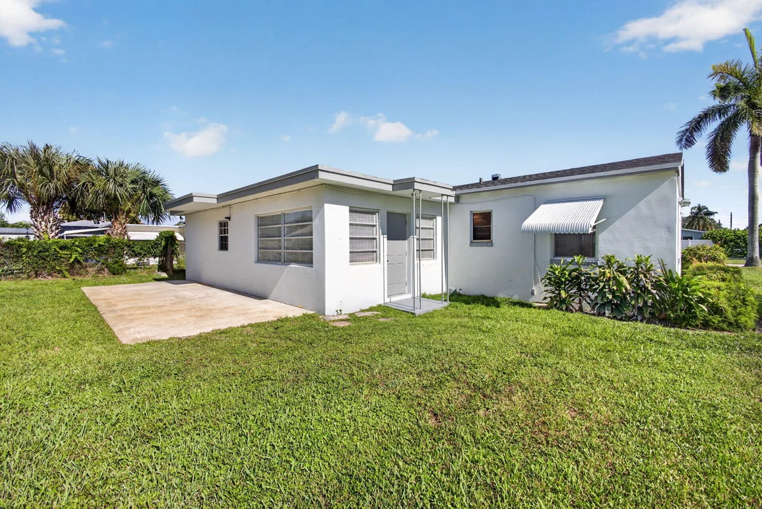 Photo of 304 Cypress Drive