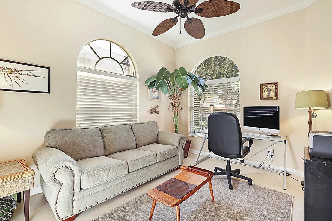 Photo of 1345 SW Eagleglen Place