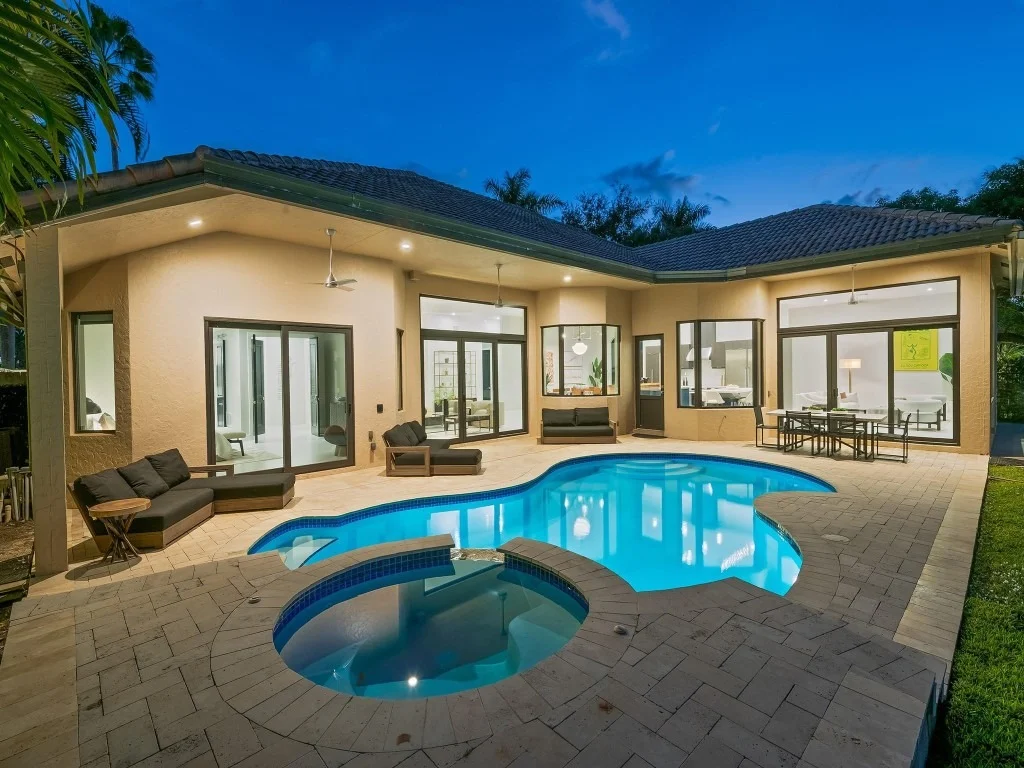 Photo of 2583 Mayfair Lane
