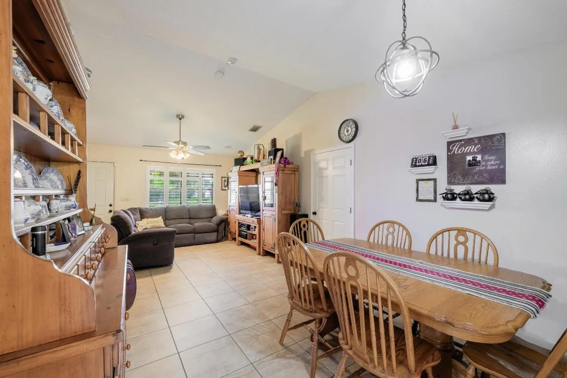 Photo of 588 NE 28th Avenue