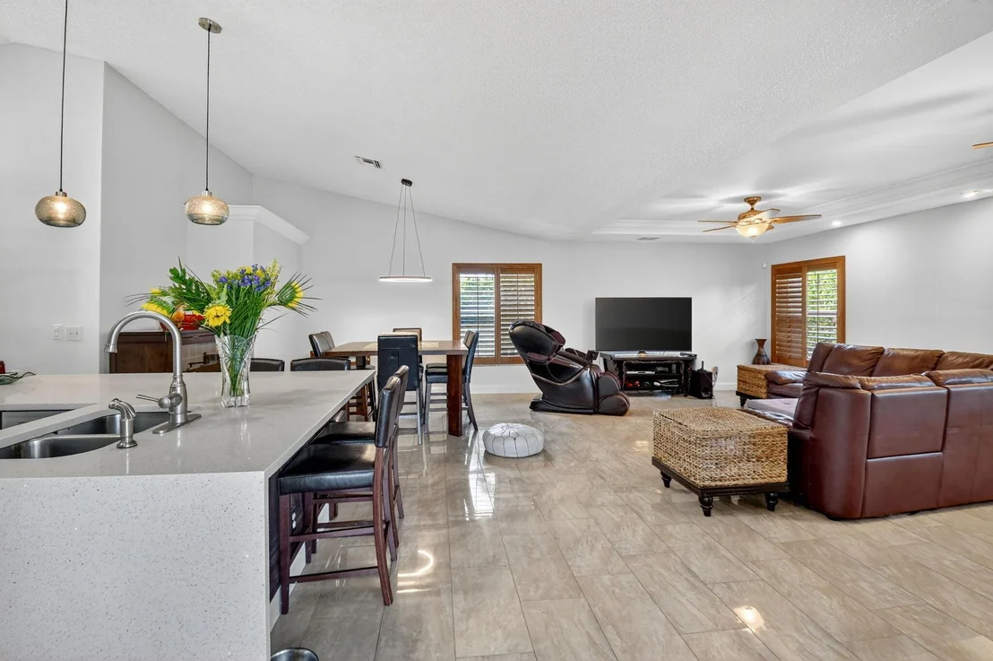 Photo of 9145 Paragon Way