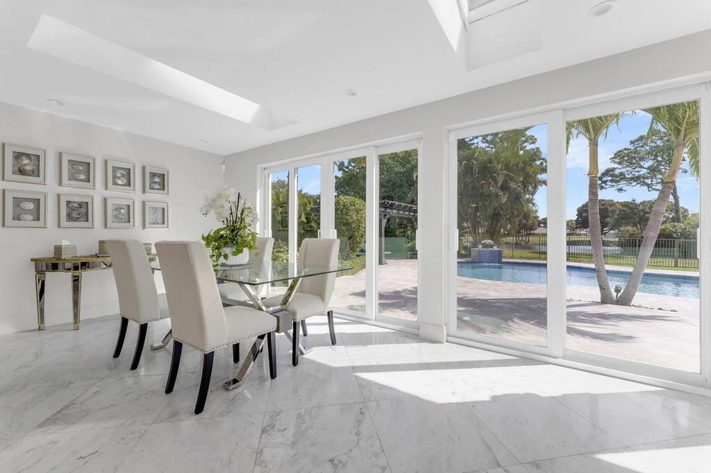 Photo of 355 Oakview Drive