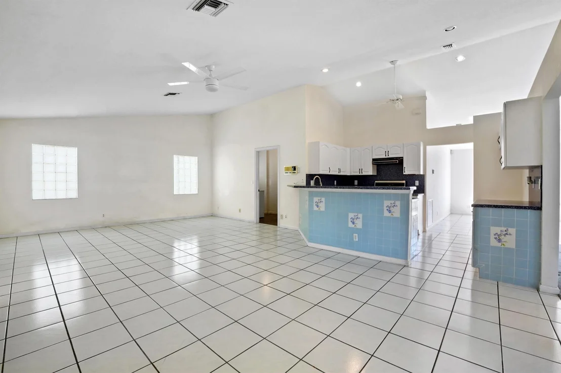 Photo of 1112 Hatteras Circle