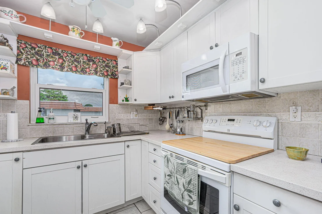 Photo of Unit 7708 at 1225 NW 21st Street