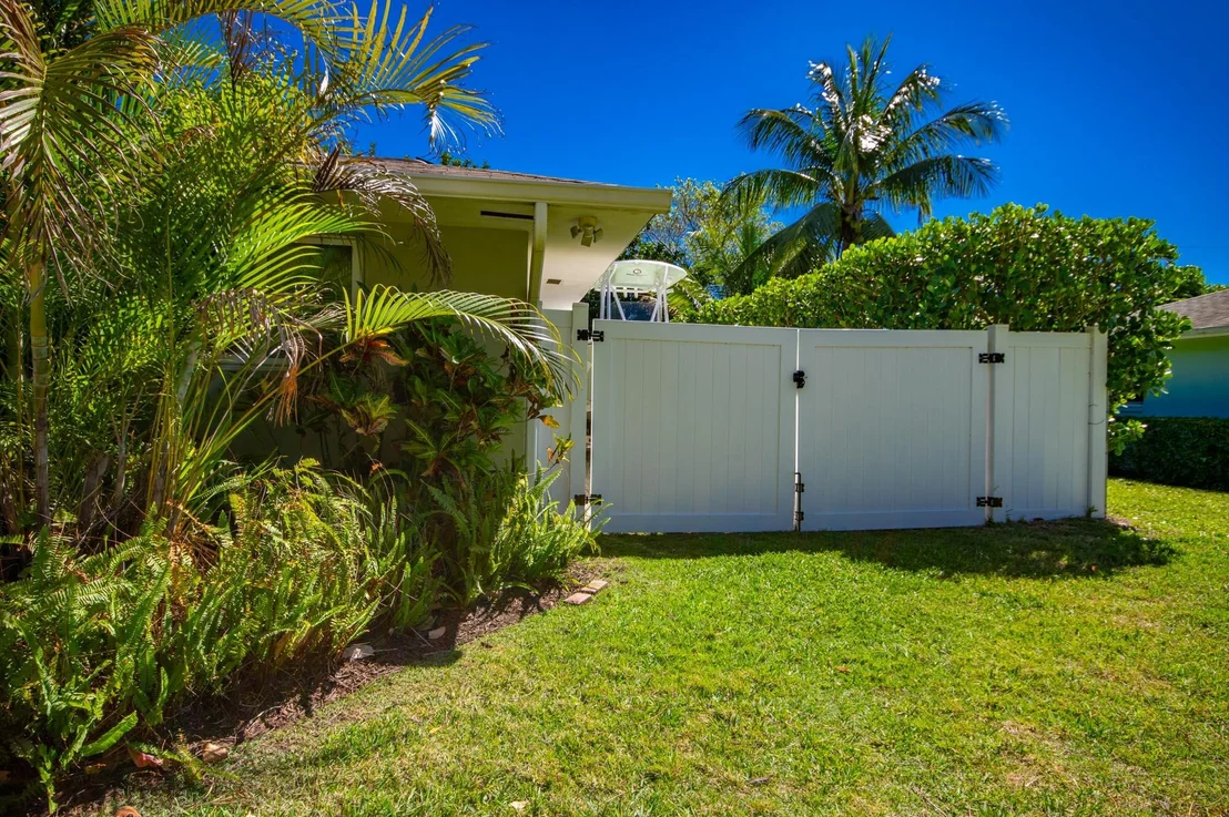 Photo of 5116 Laird Lane