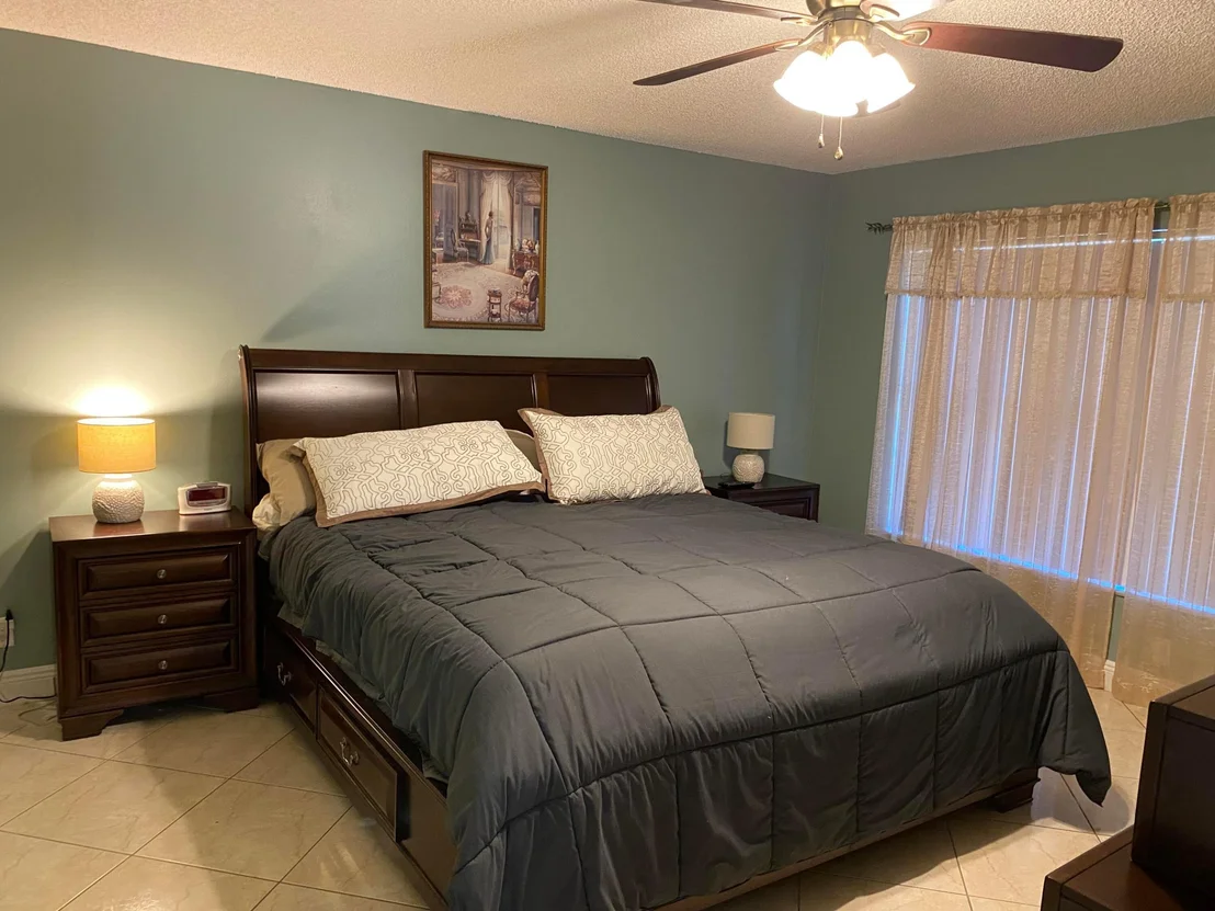 Photo of 5478 Mirror Lakes Boulevard