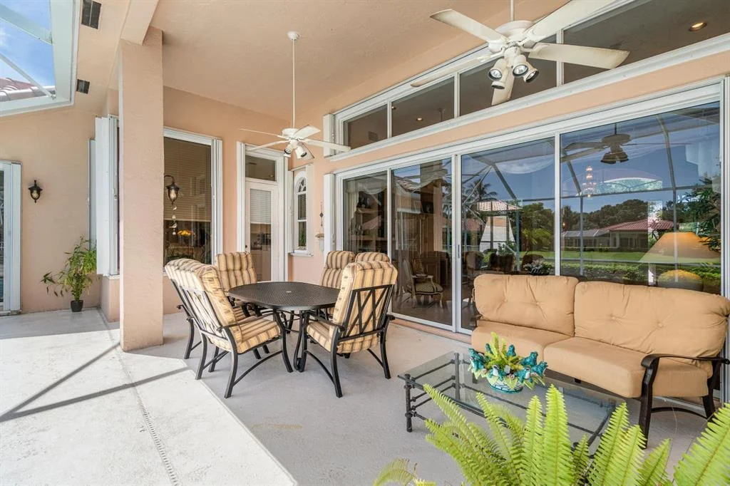 Photo of 113 N River Drive E
